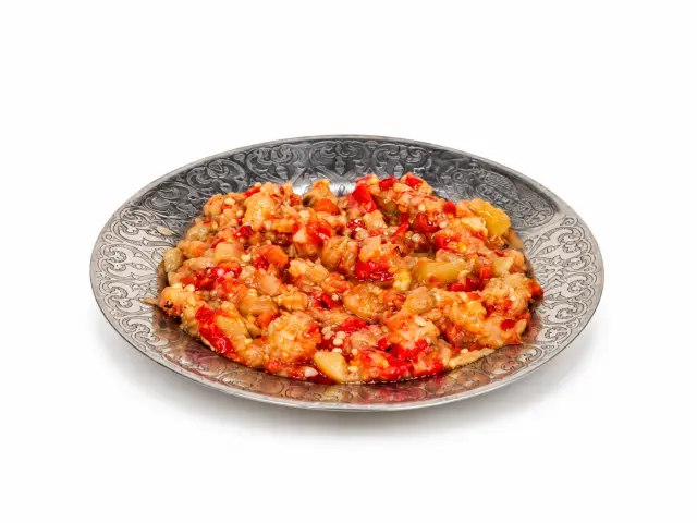 Közlenmiş Patlıcan Salatası